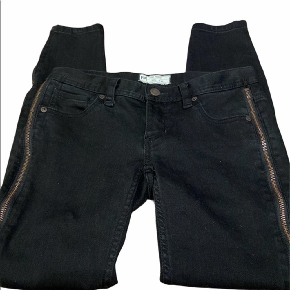 Free people black zip side jeans size 25